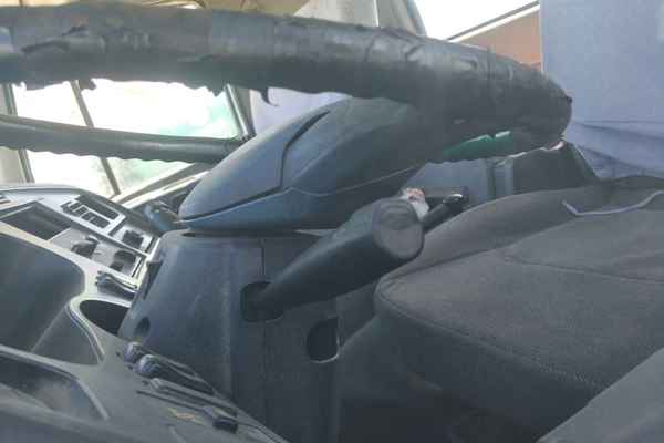 辽宁出售转让二手2010年华菱LZ5N2DE538A0D1758搅拌运输车