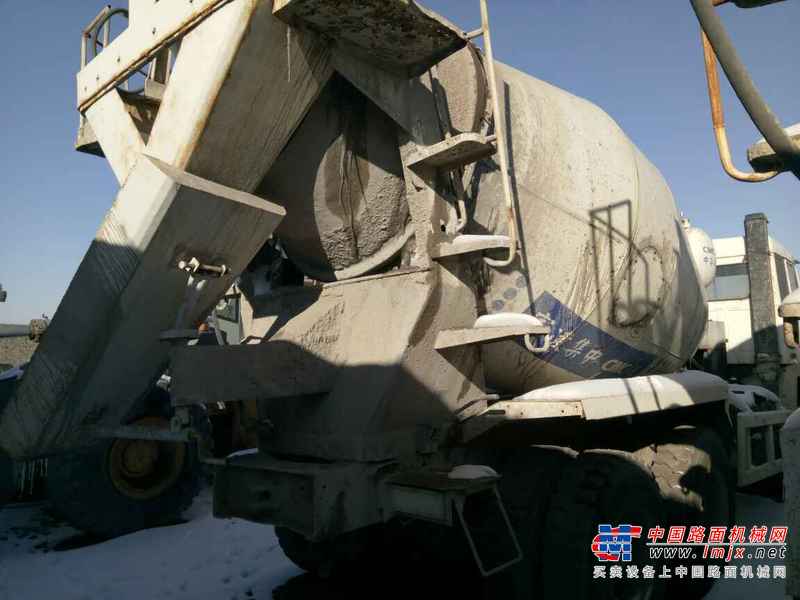 山西出售转让二手2009年陕汽德龙SX5255GJBJR384XC搅拌运输车