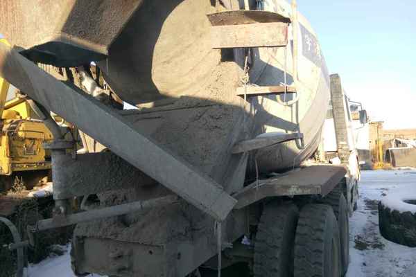 山西出售转让二手2009年陕汽德龙SX5255GJBJR384XC搅拌运输车