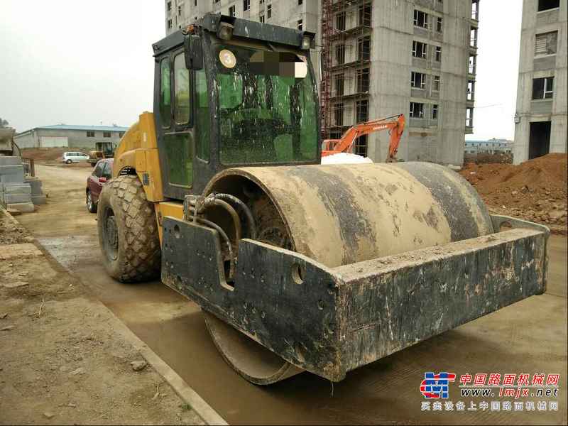 山西出售转让二手3000小时2009年洛阳路通LT220S单钢轮压路机