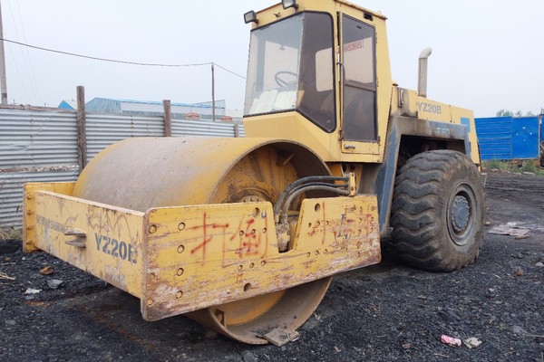 山西出售转让二手5000小时2005年洛建YZ20B单钢轮压路机