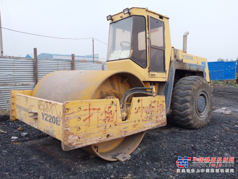 山西出售转让二手5000小时2005年洛建YZ20B单钢轮压路机