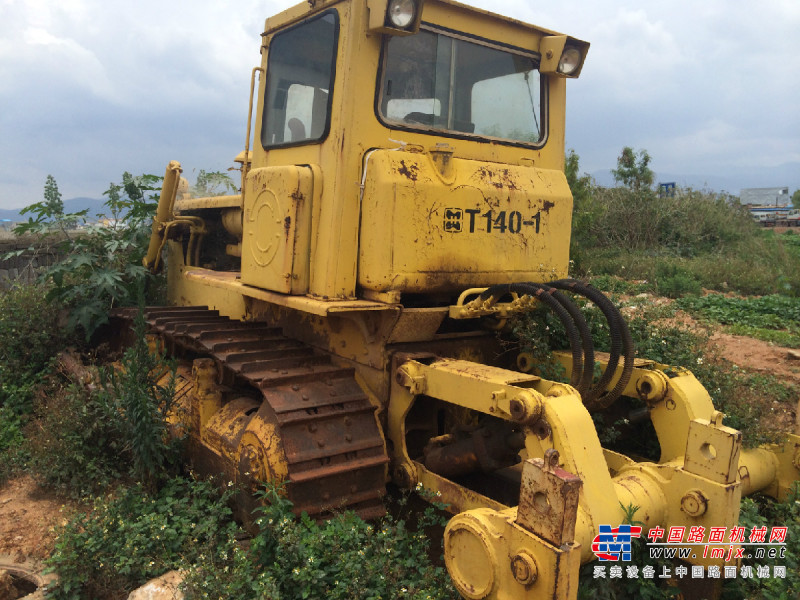 云南出售转让二手20000小时2004年宣工T140推土机