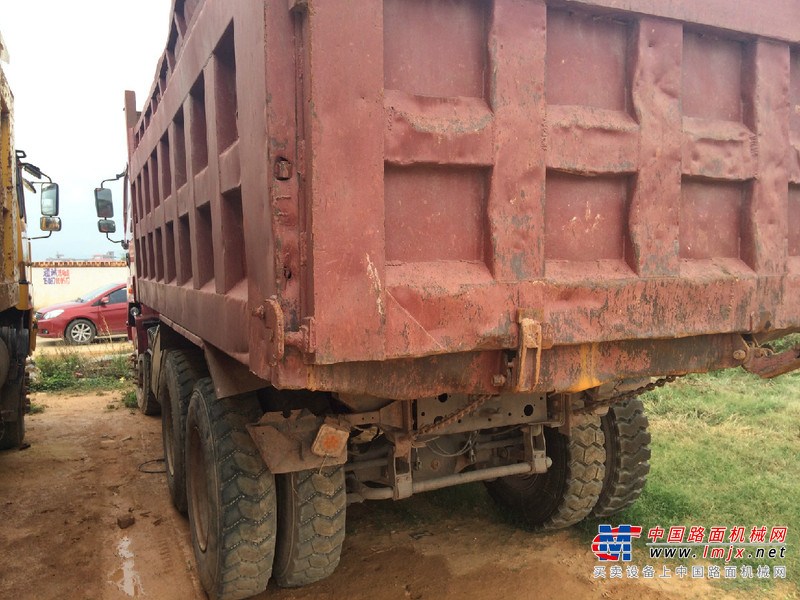 云南出售转让二手2010年中国重汽豪泺ZZ3257N3847A自卸车