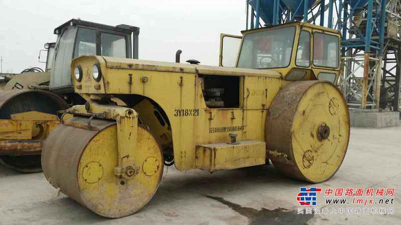 山西出售转让二手6700小时2004年洛建3Y18X21三轮压路机