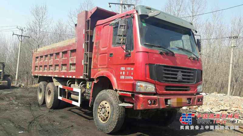 辽宁出售转让二手2011年中国重汽豪沃ZZ3257N5247自卸车