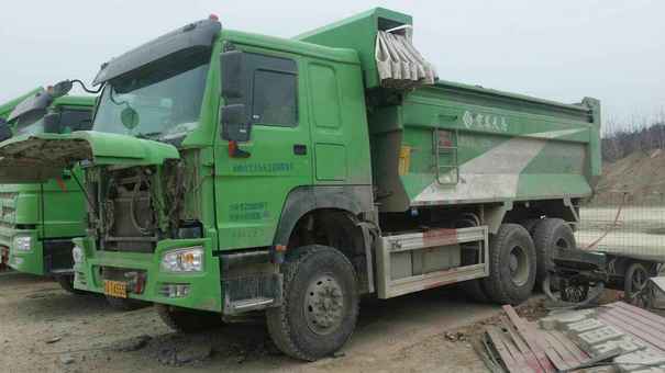 山西出售转让二手2015年中国重汽豪沃ZZ3257N3847D1N7WA自卸车