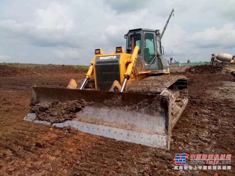 黑龙江出售转让二手4000小时2011年山推SD16TL推土机