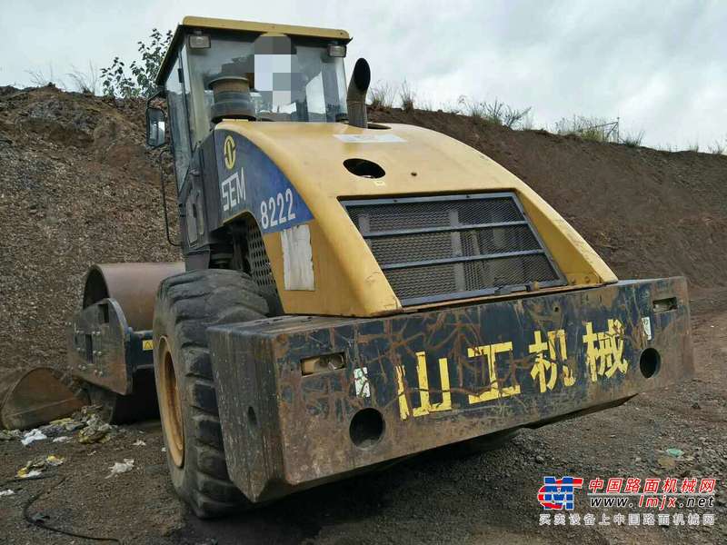 云南出售转让二手3562小时2012年山工SEM8222单钢轮压路机