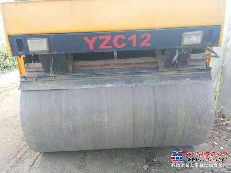 甘肃出售转让二手6000小时2009年洛建YZC12GS双钢轮压路机