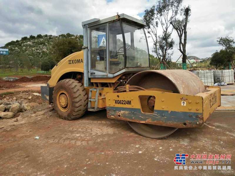 云南出售转让二手267小时2009年厦工XG6204M单钢轮压路机