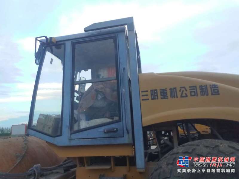 黑龙江出售转让二手3000小时2012年厦工XG6201单钢轮压路机