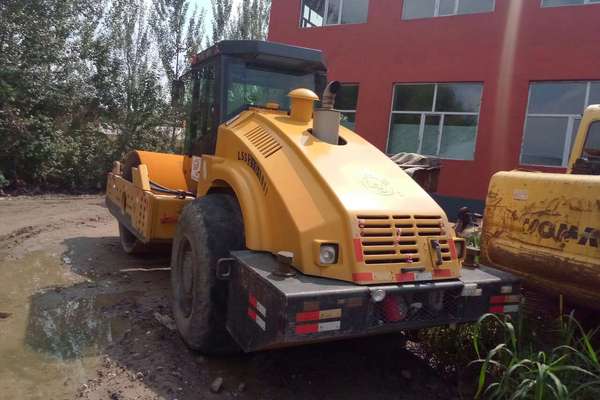 黑龙江出售转让二手5300小时2011年洛建LSS2101单钢轮压路机