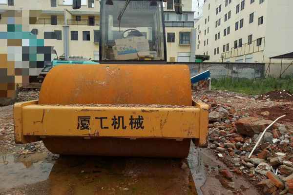 云南出售转让二手13258小时2005年厦工三明XG6204M单钢轮压路机