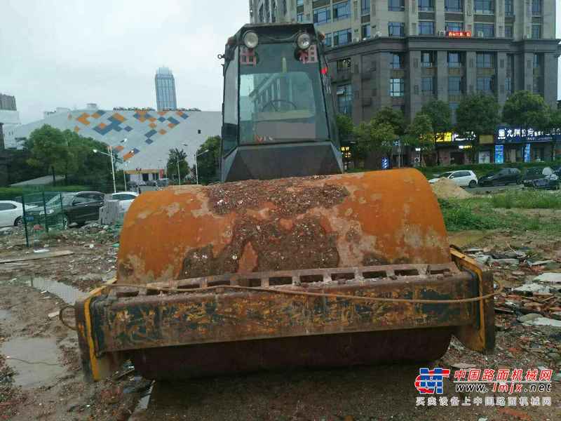 江西出售转让二手9000小时2006年徐工YZ18JC单钢轮压路机