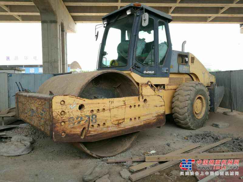 湖北出售转让二手3900小时2009年常林8228单钢轮压路机