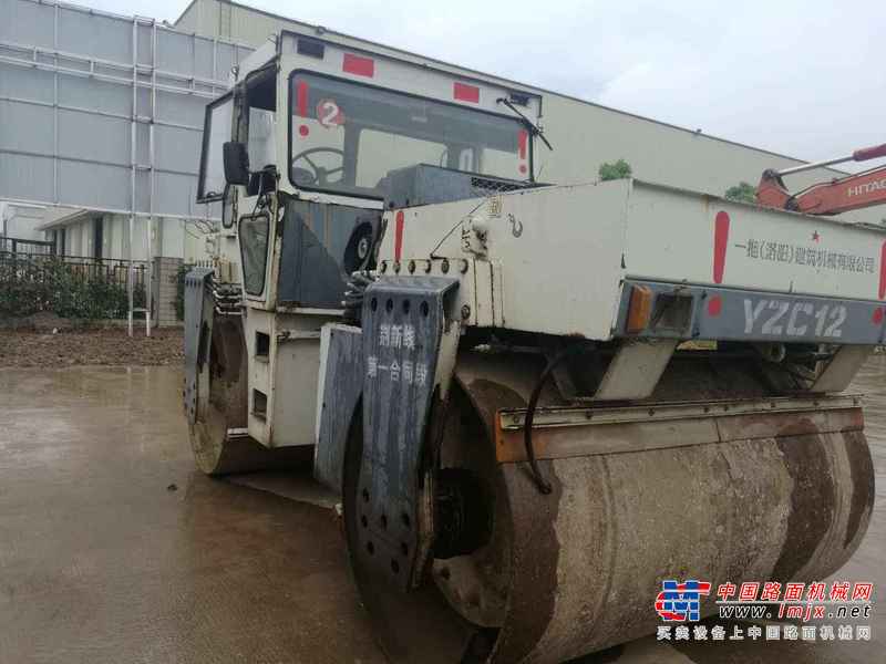 湖北出售转让二手9000小时2005年洛建YZ16B双钢轮压路机