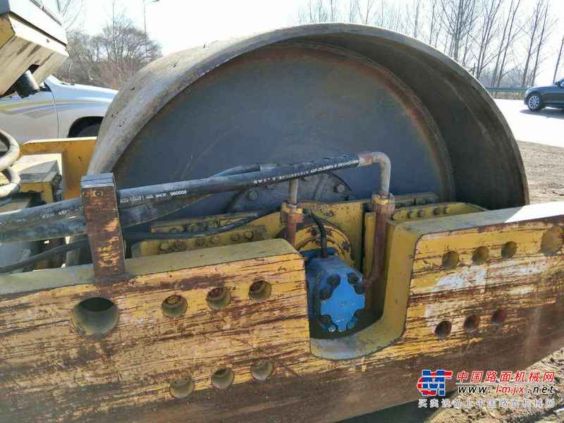 黑龙江出售转让二手8600小时2008年常林YZ18单钢轮压路机