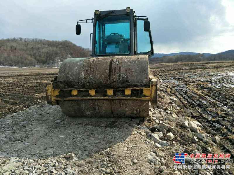 黑龙江出售转让二手8600小时2008年常林YZ18单钢轮压路机