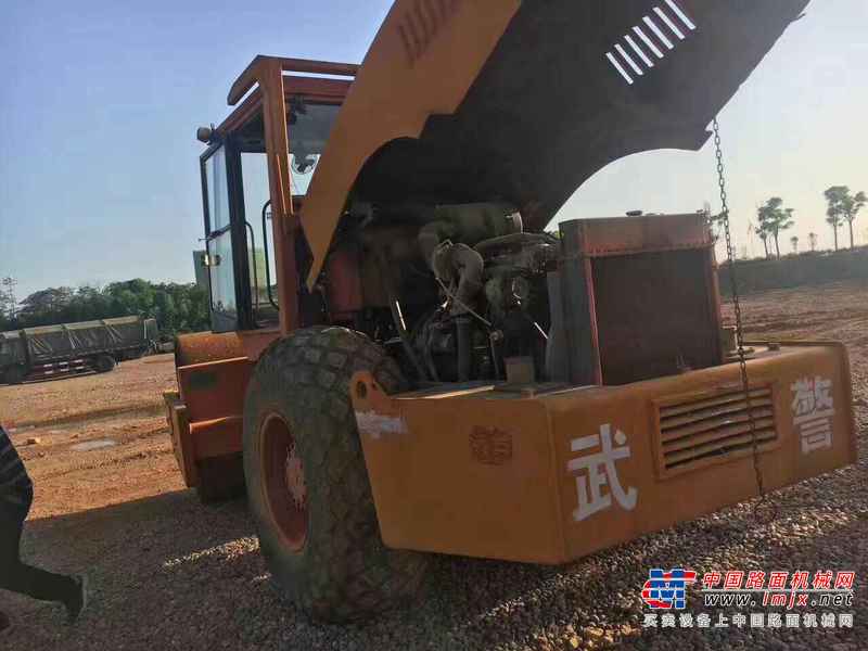 湖北出售转让二手2071小时2005年厦工XG6181单钢轮压路机