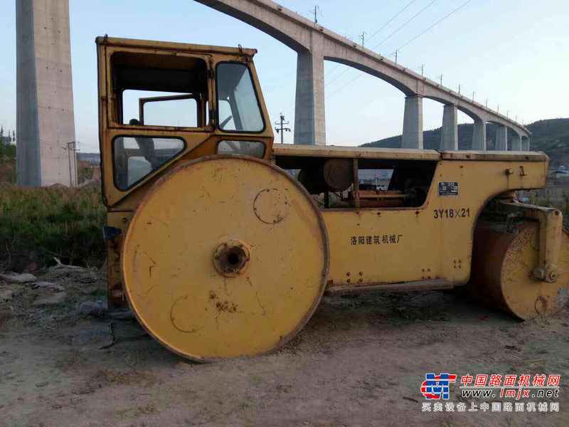山西出售转让二手2900小时2007年洛阳路通3Y18X21三轮压路机