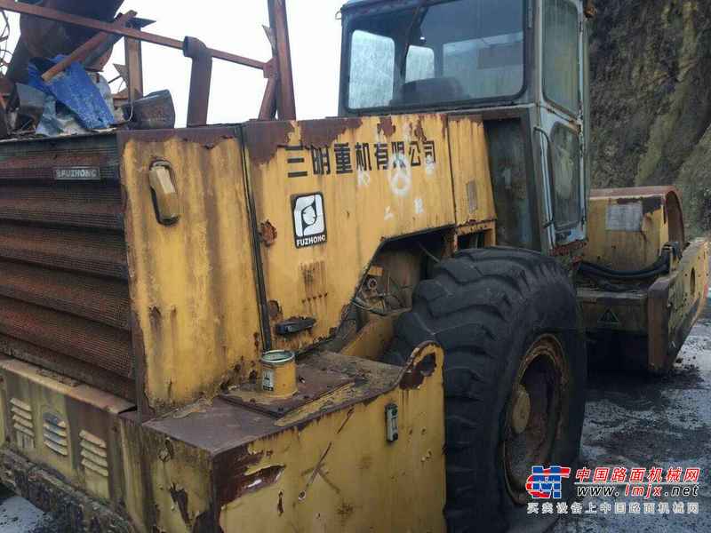 重庆出售转让二手14000小时2005年山东公路机械厂3Y18X21单钢轮压路机