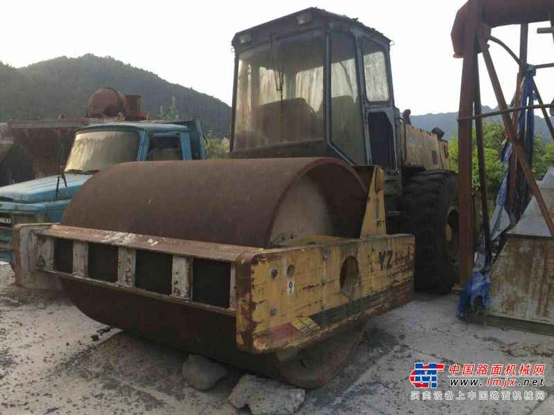 重庆出售转让二手14000小时2005年山东公路机械厂3Y18X21单钢轮压路机