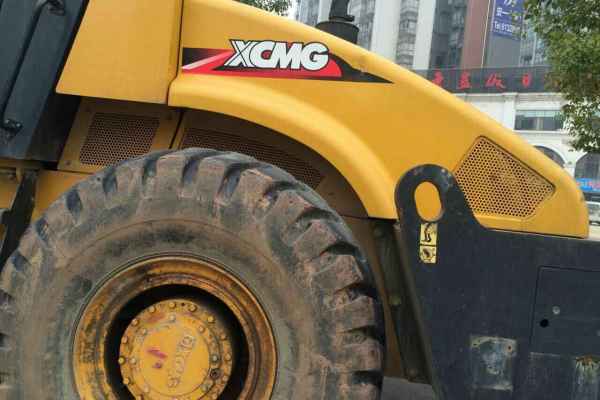 重庆出售转让二手4000小时2013年徐工XS262J单钢轮压路机