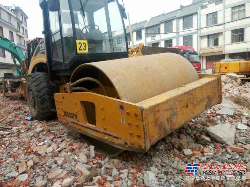 云南出售转让二手2236小时2010年厦工三明XG6207M单钢轮压路机