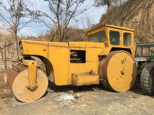 山西出售转让二手4000小时2008年洛建3Y18X21三轮压路机