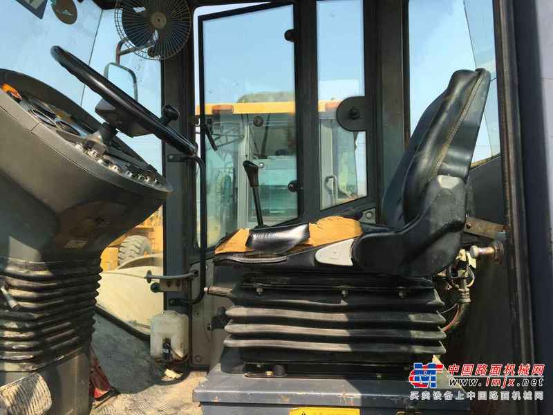 江苏出售转让二手1300小时2015年徐工XS223J单钢轮压路机