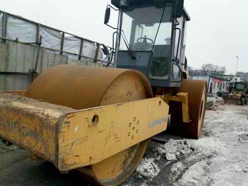 内蒙古出售转让二手8000小时2007年柳工CLG624双钢轮压路机