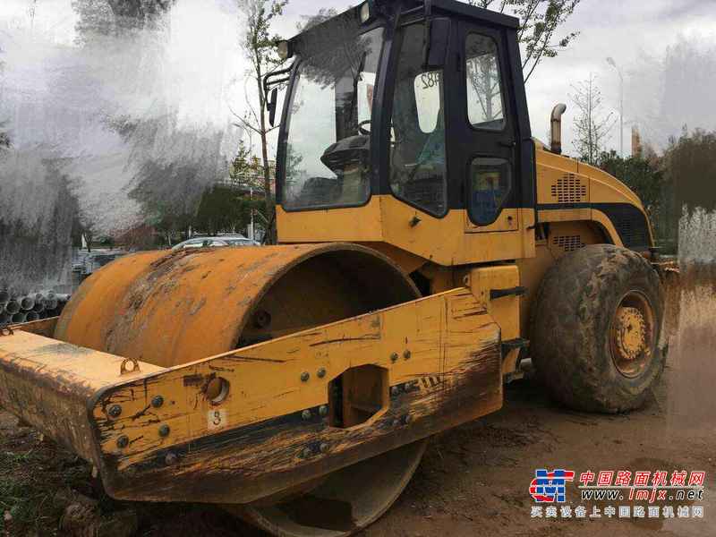 陕西出售转让二手4500小时2010年龙工LG520B单钢轮压路机