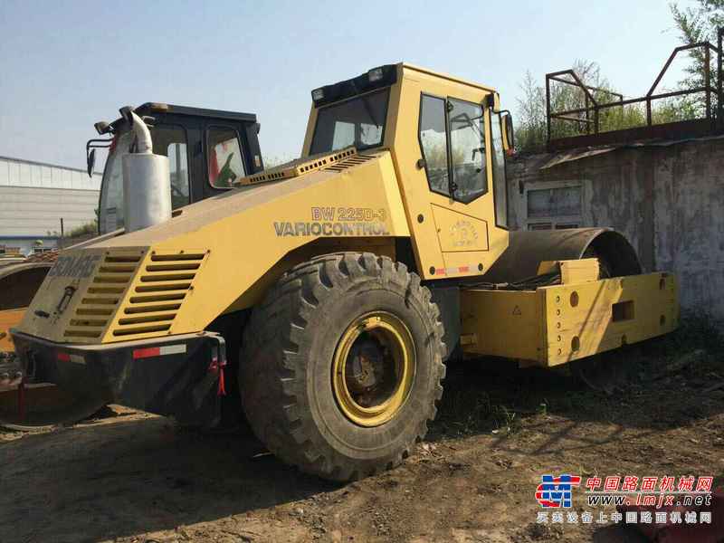 山西出售转让二手6000小时2008年宝马BW225D单钢轮压路机