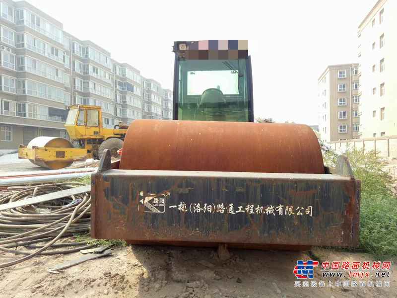 山西出售转让二手3000小时2009年洛阳路通LT218B单钢轮压路机
