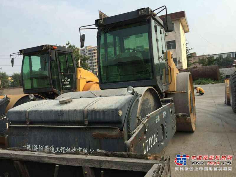 山西出售转让二手6700小时2006年洛阳路通LTJ2125单钢轮压路机