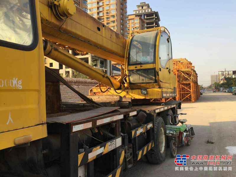 山西出售转让二手4000小时2006年东岳重工QY8T汽车起重机