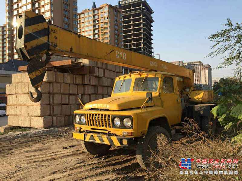 山西出售转让二手4000小时2006年东岳重工QY8T汽车起重机