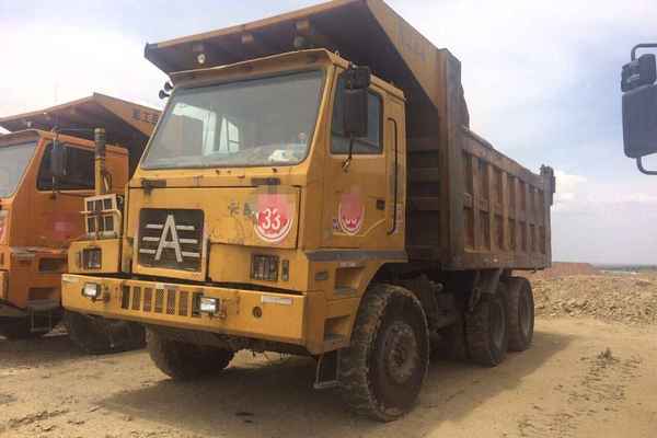 内蒙古出售转让二手2012年中国重汽ZZ3317N3867C1L自卸车