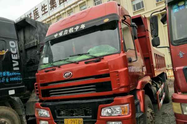 云南出售转让二手2010年中国重汽ZZ3317N3867C1L自卸车