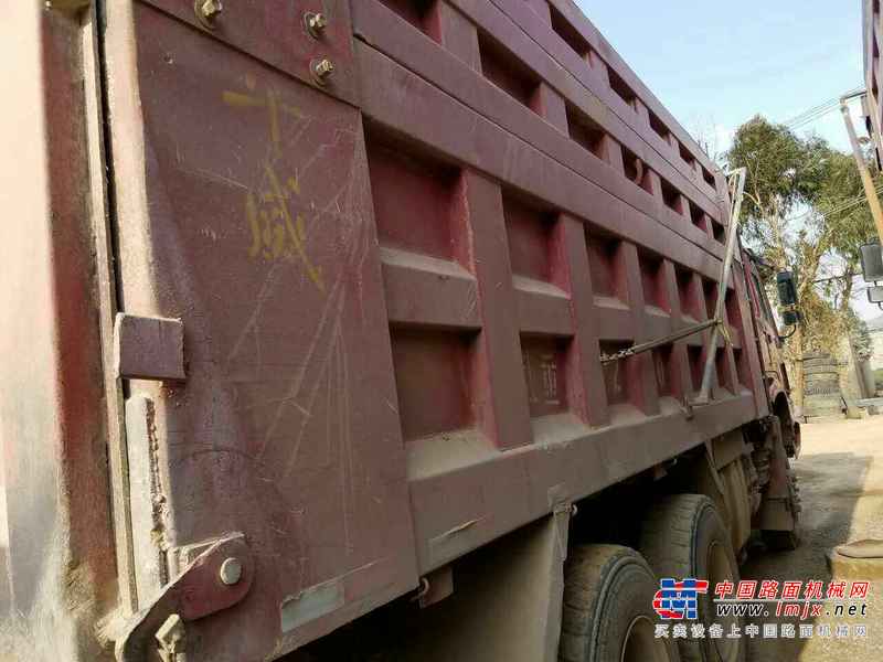 云南出售转让二手2010年中国重汽豪泺ZZ3317N3568W自卸车