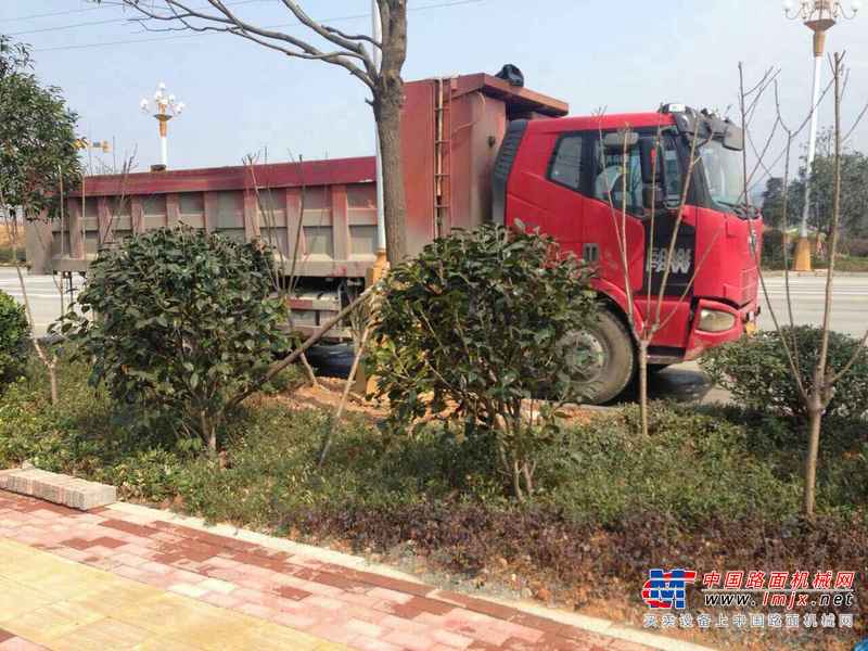 湖南出售转让二手2012年中国重汽豪沃ZZ3257N5247自卸车