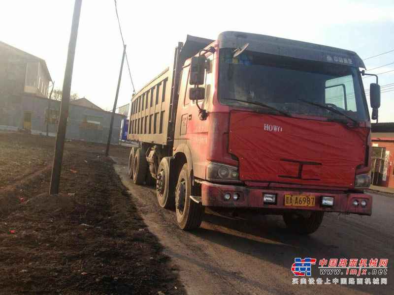 山西出售转让二手2009年中国重汽豪沃ZZ3257N5247自卸车