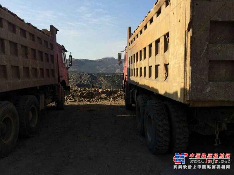 山西出售转让二手2012年中国重汽豪沃ZZ3257N3847D1自卸车