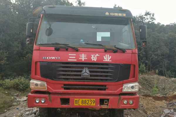 贵州出售转让二手2014年中国重汽豪沃ZZ3257N3847D1自卸车