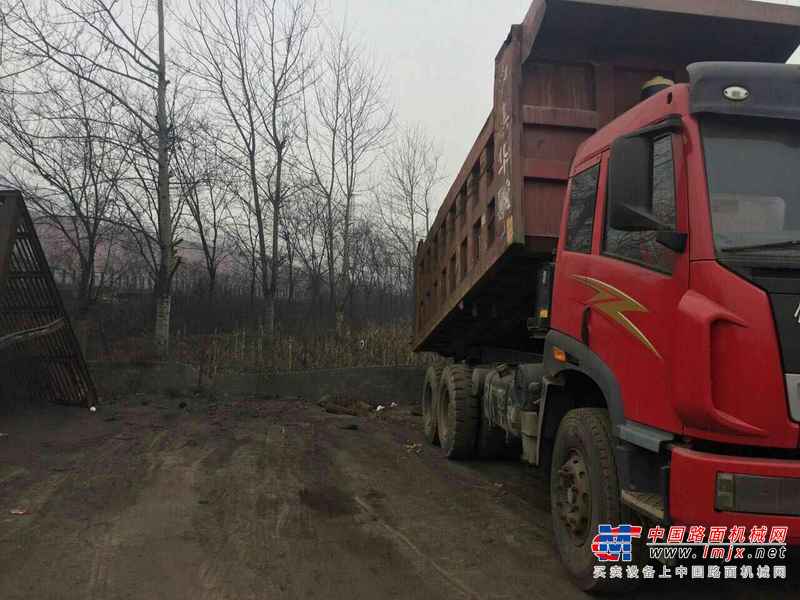 山西出售转让二手2013年解放奥威CA3250P66K2L1T1A1E自卸车