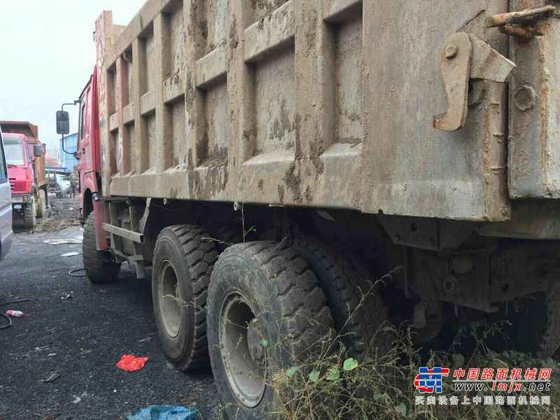 山西出售转让二手2010年中国重汽豪沃ZZ3257M2941自卸车