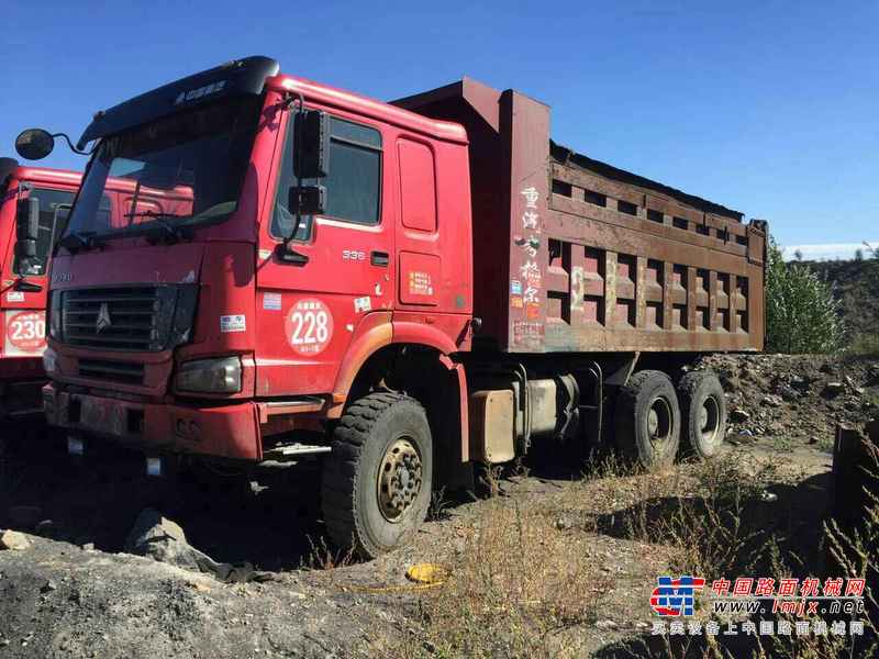 山西出售转让二手2011年中国重汽豪沃ZZ3257N3847D1N7WA自卸车