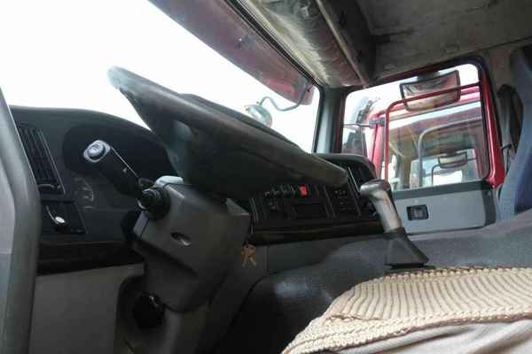 云南出售转让二手2012年中国重汽豪沃ZZ3257M2941自卸车