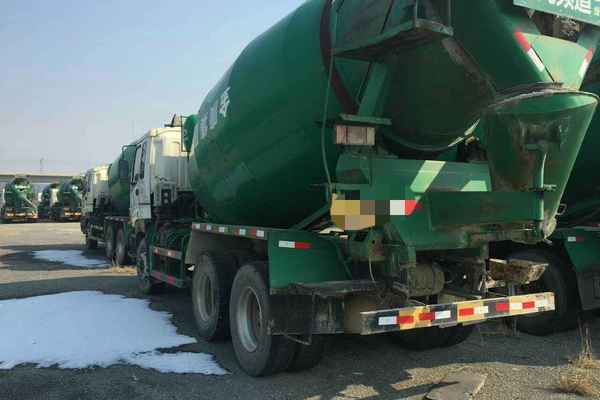 辽宁出售转让二手2010年华菱LZ5N2DE538A0D1758搅拌运输车